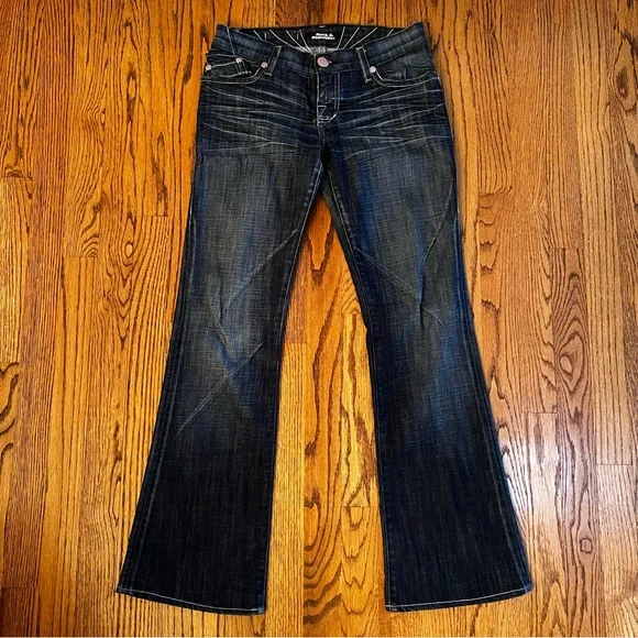 ROCK & REPUBLIC • Low Rise Dark Blue Flare Jeans - Picture 2 of 8